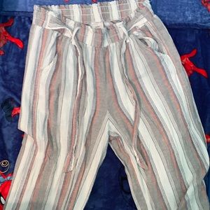 Perfect summer time pants with great bright calm colors! Barely worn!